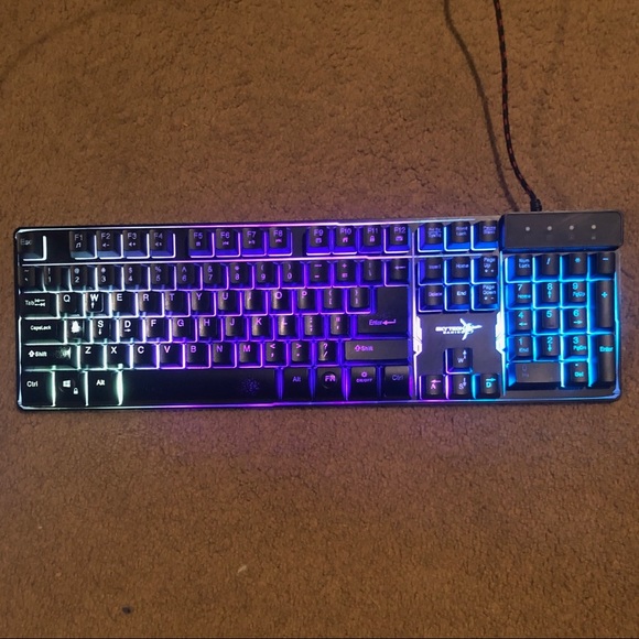 SkyTech Gaming Keyboard - Picture 3 of 3